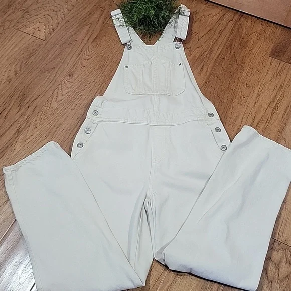 Cream Denim Overalls - Picture 11 of 16